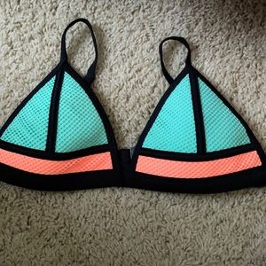 Triangl Bikini Top